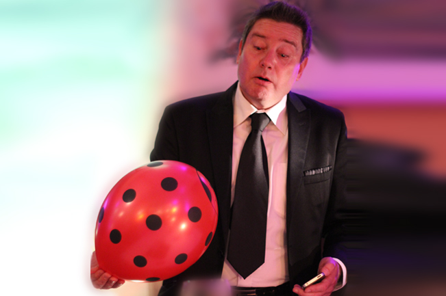 Zauberei aus nächster Nähe und direkt vor Ihren Augen.